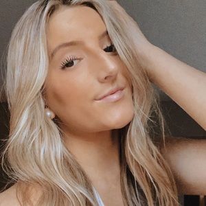 Meet your Posher, Amelia